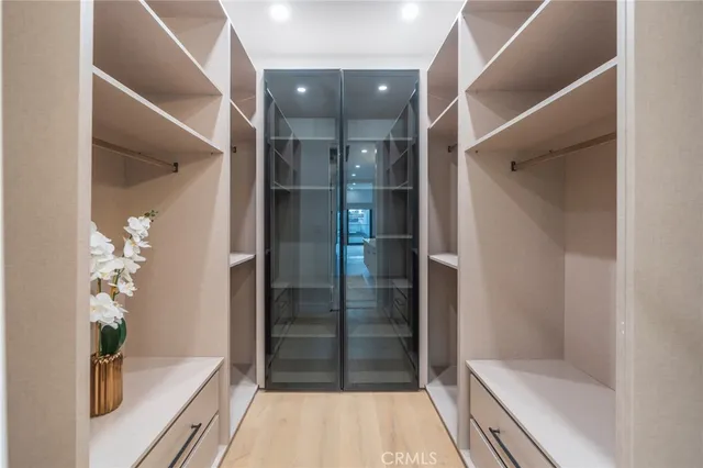 $3,499,000 | 422 20th Street, Huntington Beach, CA 92648