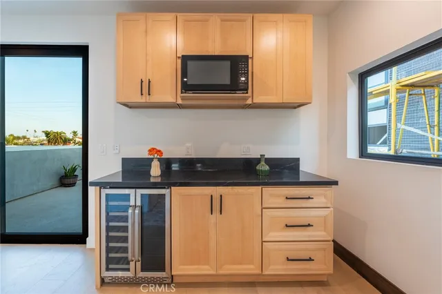 $3,499,000 | 422 20th Street, Huntington Beach, CA 92648