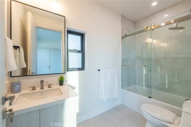 $3,499,000 | 422 20th Street, Huntington Beach, CA 92648