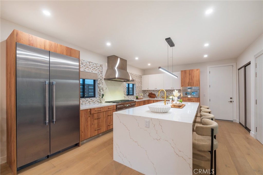 422 20th Street Huntington Beach, CA 92648 - Photo 4 of 49