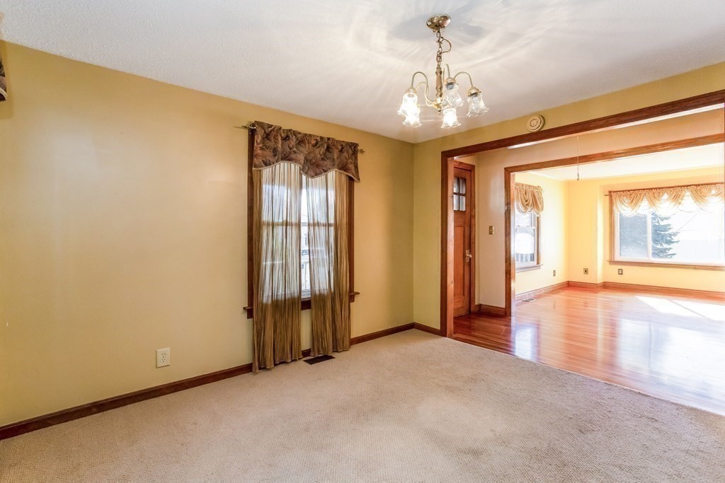 26 Rimmon Avenue Springfield, MA 01107 - Photo 13 of 40