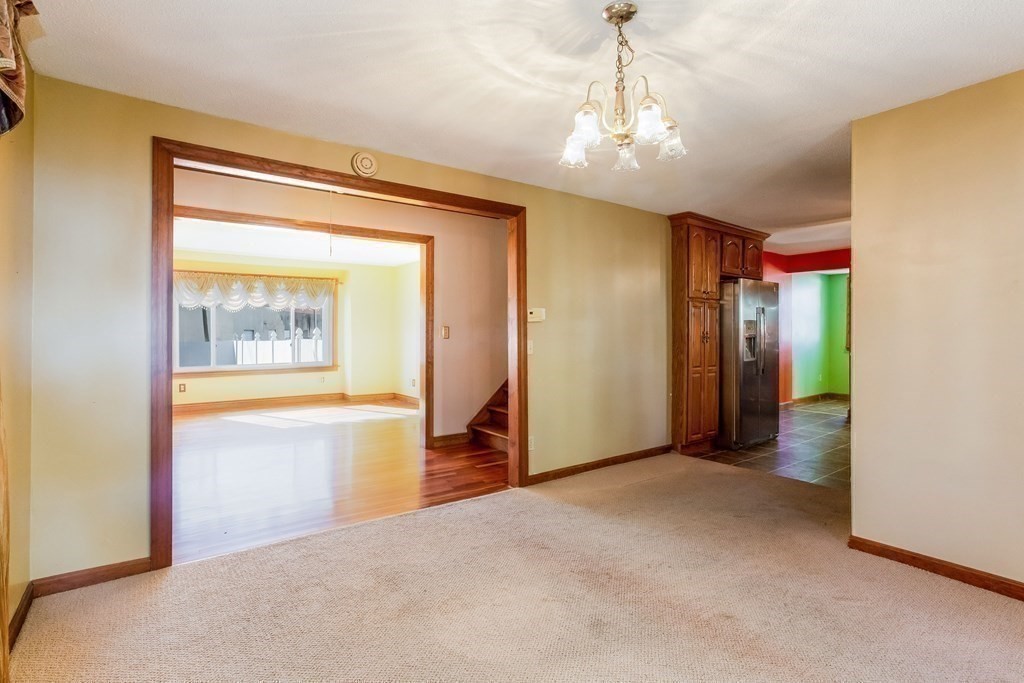 26 Rimmon Avenue Springfield, MA 01107 - Photo 15 of 40
