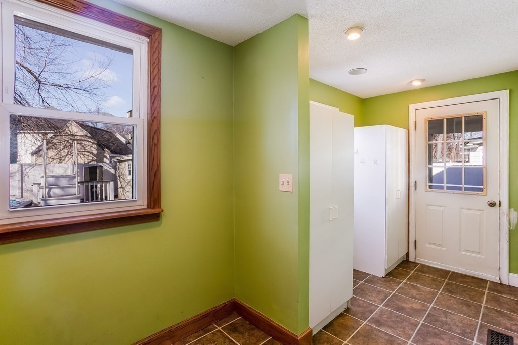 26 Rimmon Avenue Springfield, MA 01107 - Photo 18 of 40