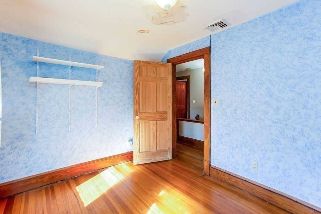 26 Rimmon Avenue Springfield, MA 01107 - Photo 25 of 40
