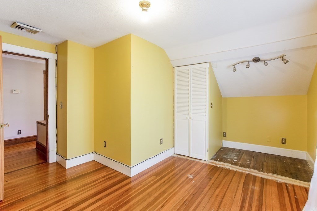 26 Rimmon Avenue Springfield, MA 01107 - Photo 30 of 40
