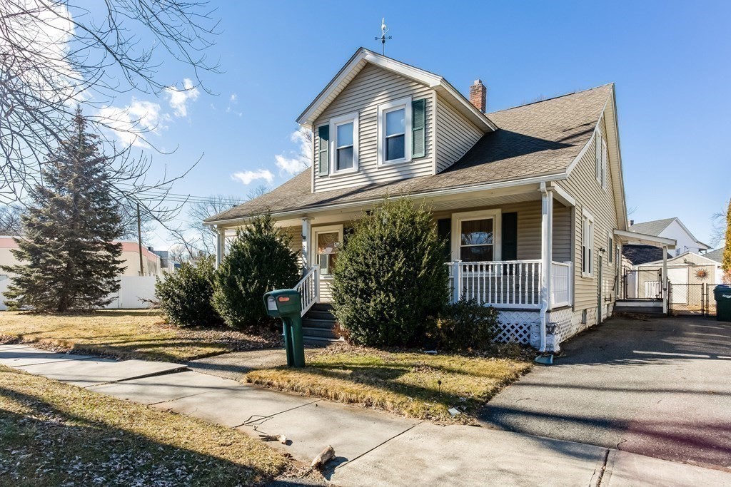 26 Rimmon Avenue Springfield, MA 01107 - Photo 4 of 40