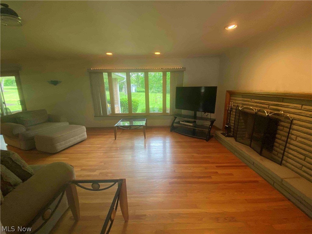 7975 Dalebrook Road Independence, OH 44131 - Photo 6 of 34 Gas fireplacce