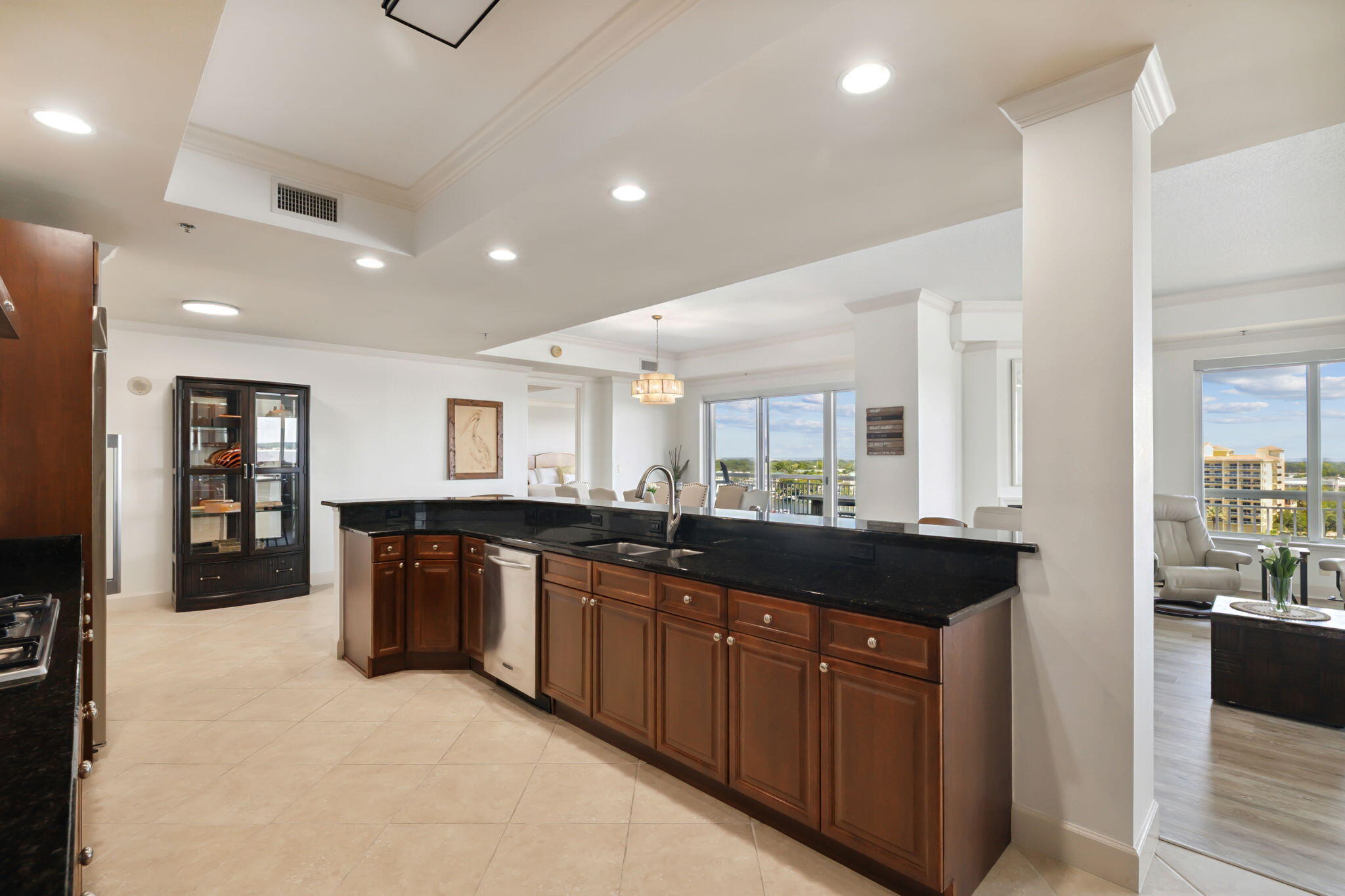 725 Gulf Shore Drive, Unit 902A Destin, FL 32541 - Photo 22 of 102 Kitchen