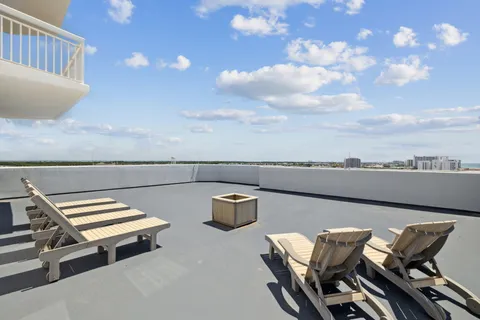 $2,250,000 | 725 Gulf Shore Drive, Unit 902A, Destin, FL 32541