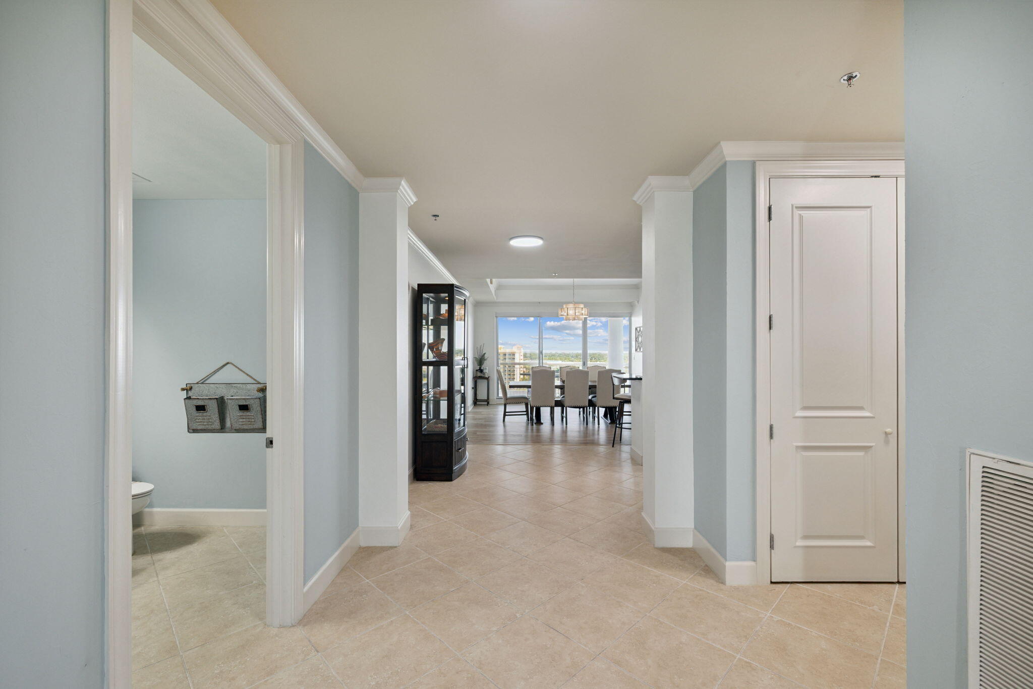 725 Gulf Shore Drive, Unit 902A Destin, FL 32541 - Photo 6 of 102 Entry View