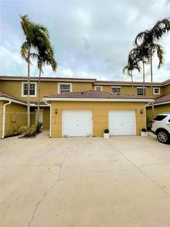 $2,800 | 12162 Southwest 5th Court, Pembroke Pines, FL 33025