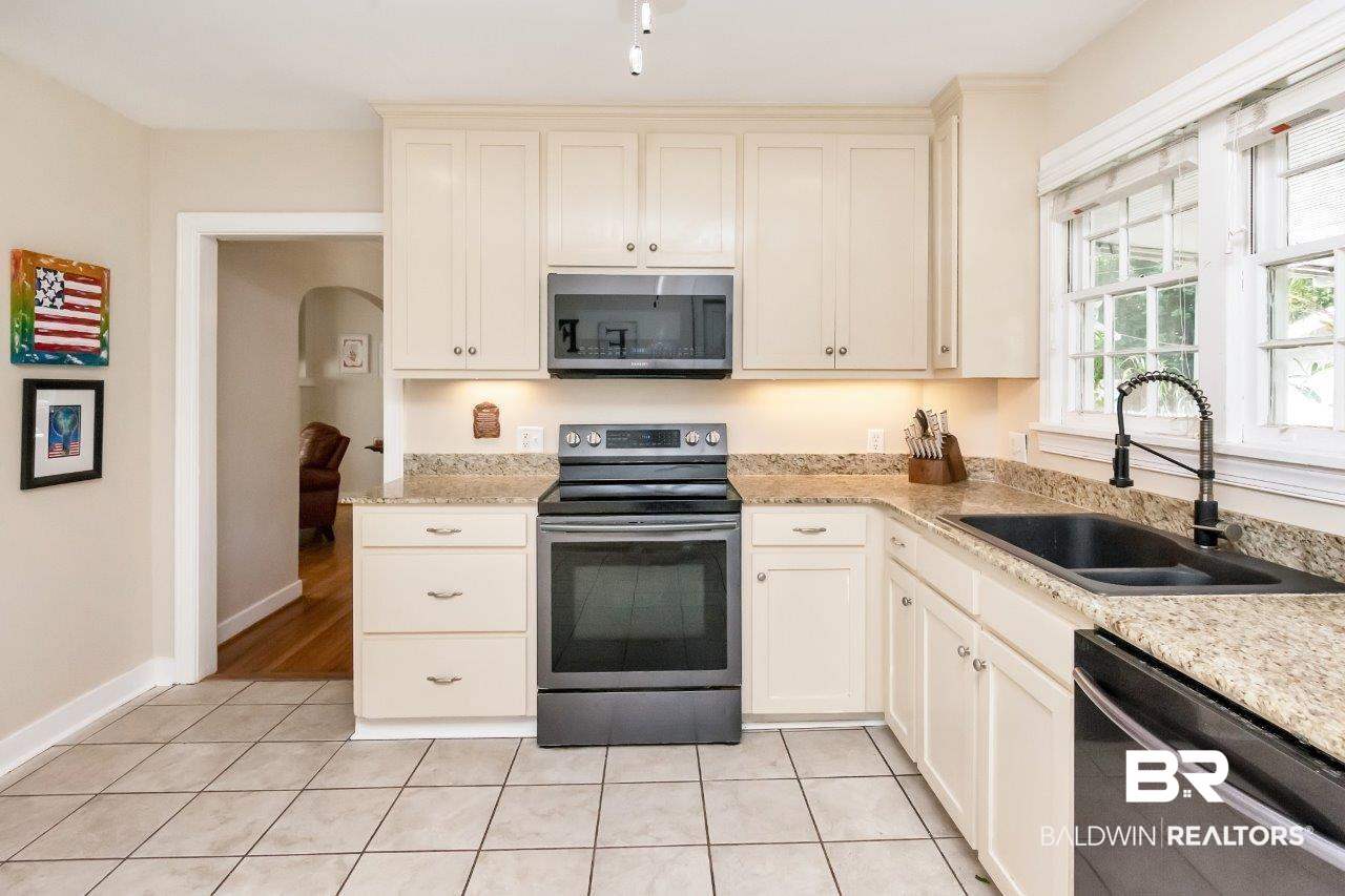 54 South Julia Street Mobile, AL 36604 - Photo 22 of 24