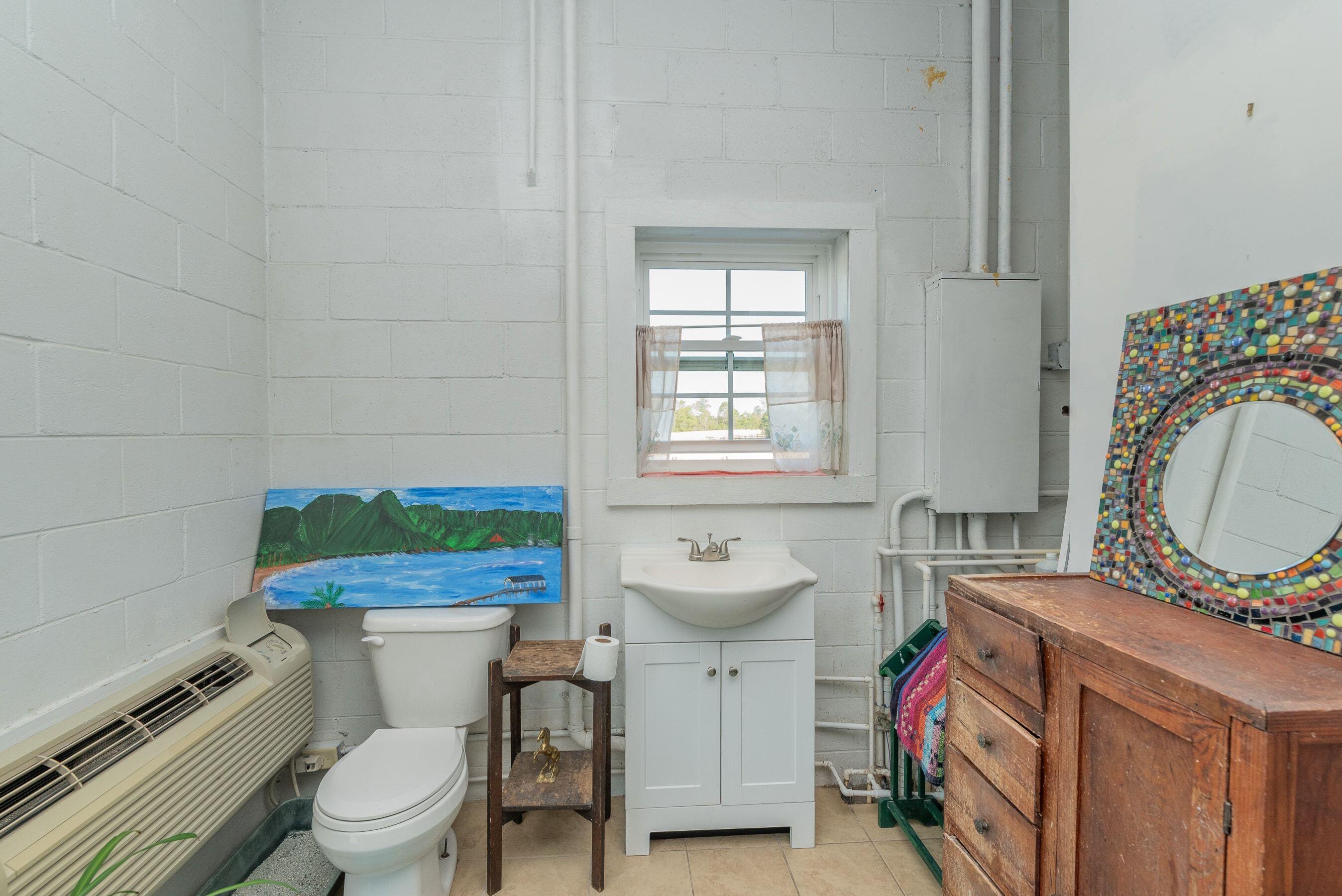 252 Moseley Road Williston, SC 29853 - Photo 11 of 64
