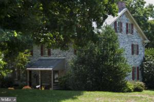1740 Wilderness Road Lancaster, PA 17603 - Photo 3 of 26 Gallery Image 3