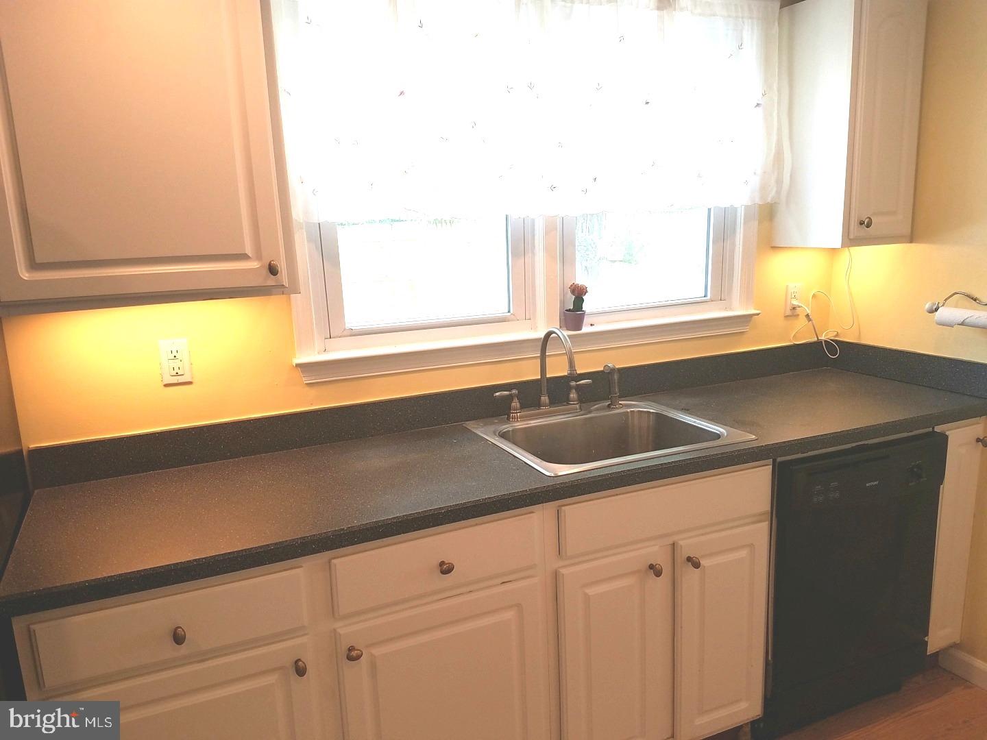 2020 Columbus Road Burlington, NJ 08016 - Photo 12 of 25 Kitchen