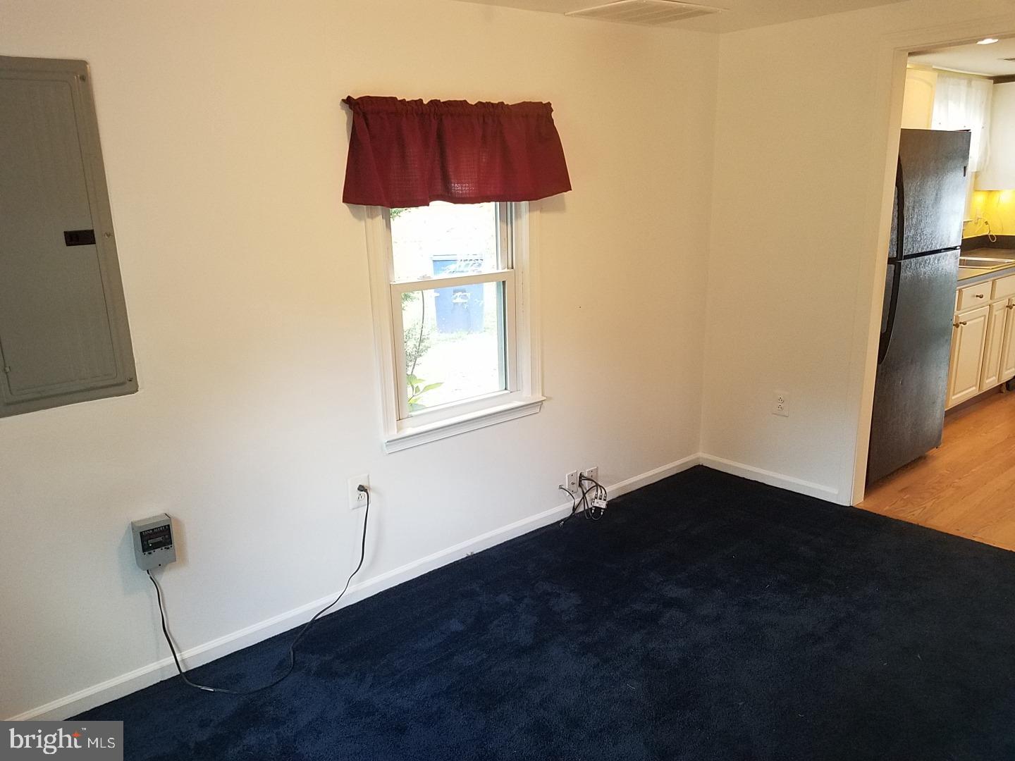 2020 Columbus Road Burlington, NJ 08016 - Photo 16 of 25 Living Room