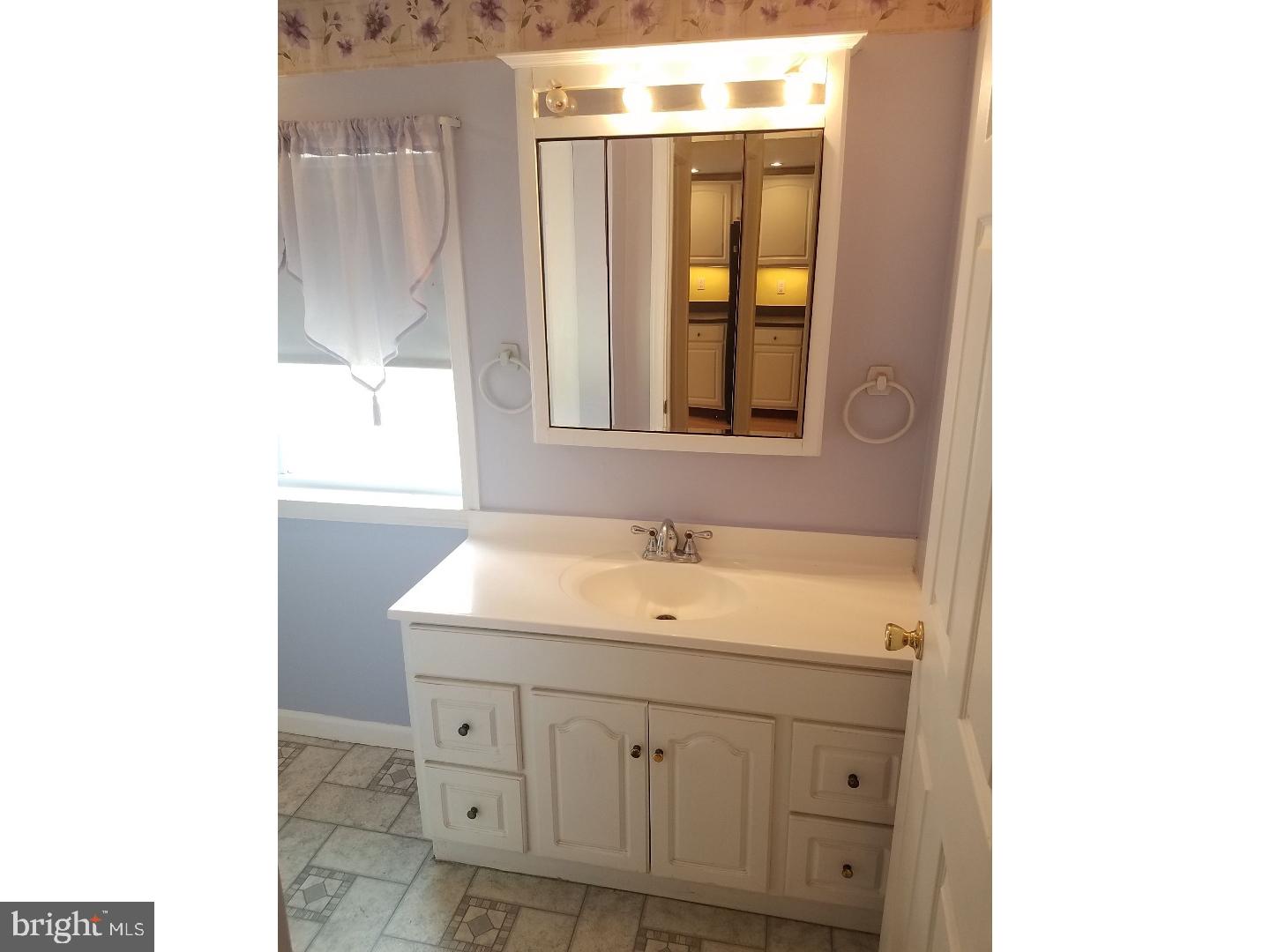2020 Columbus Road Burlington, NJ 08016 - Photo 17 of 25 Bathroom