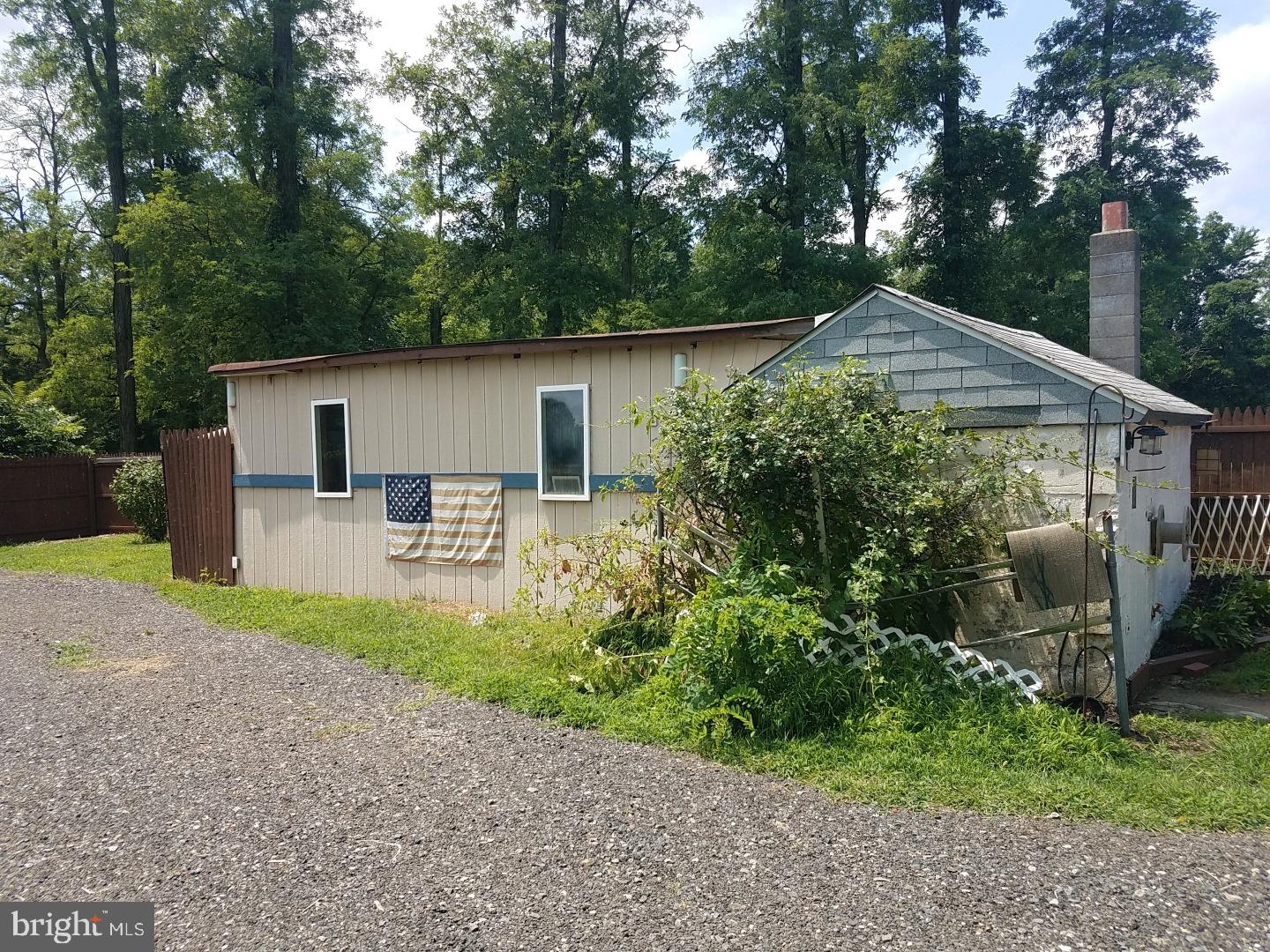 2020 Columbus Road Burlington, NJ 08016 - Photo 7 of 25 Storage Shed