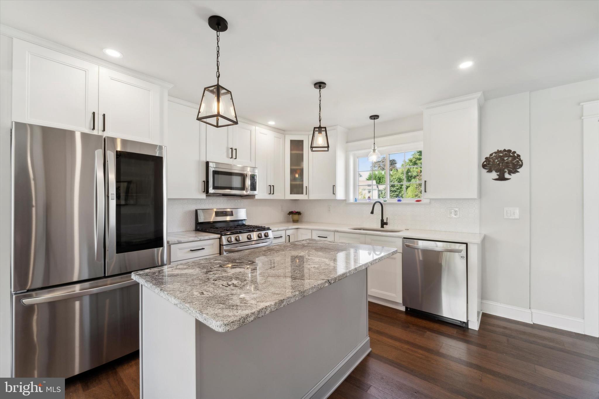 157 Conestoga Road Wayne, PA 19087 - Photo 3 of 50