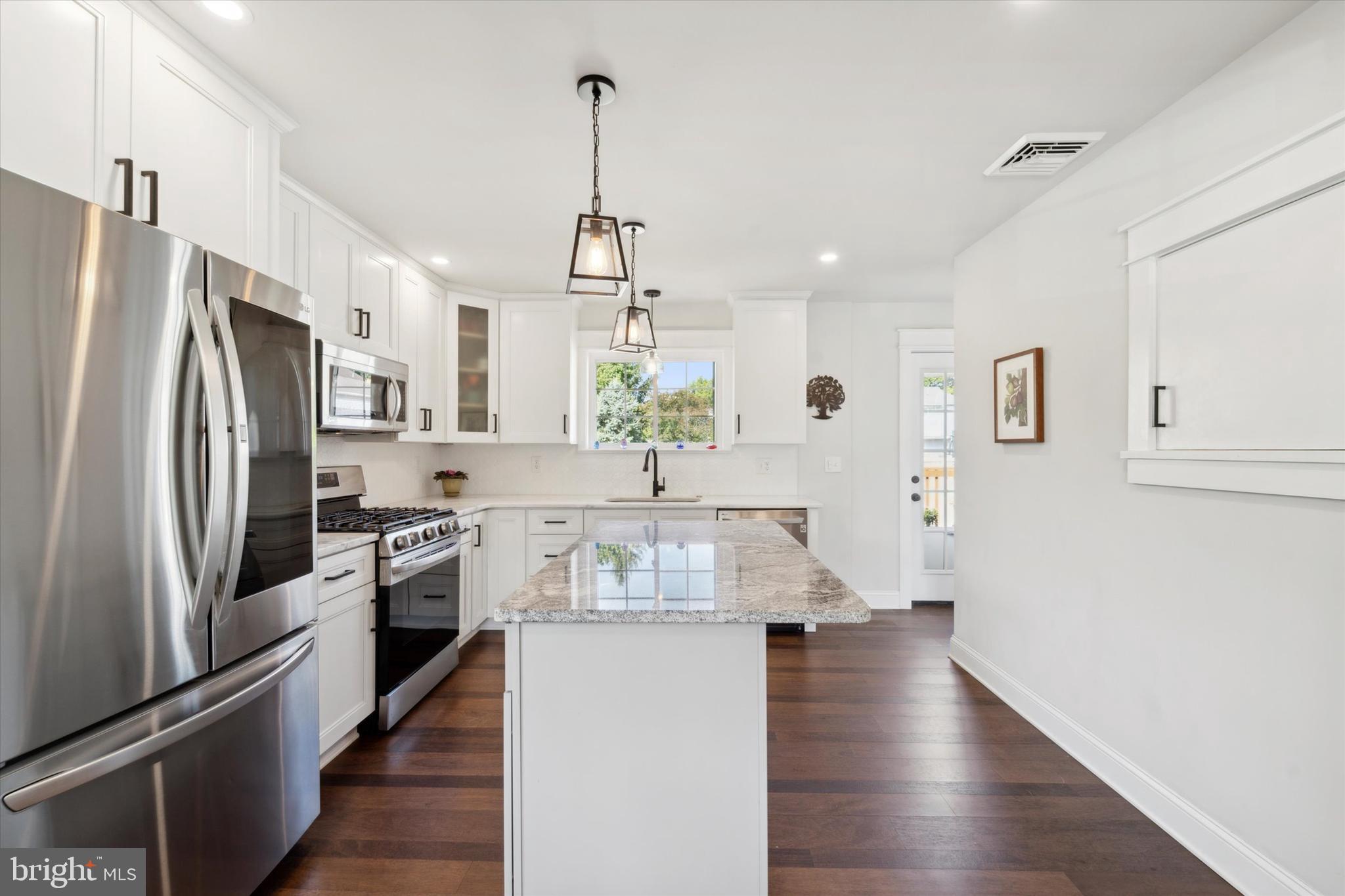 157 Conestoga Road Wayne, PA 19087 - Photo 4 of 50