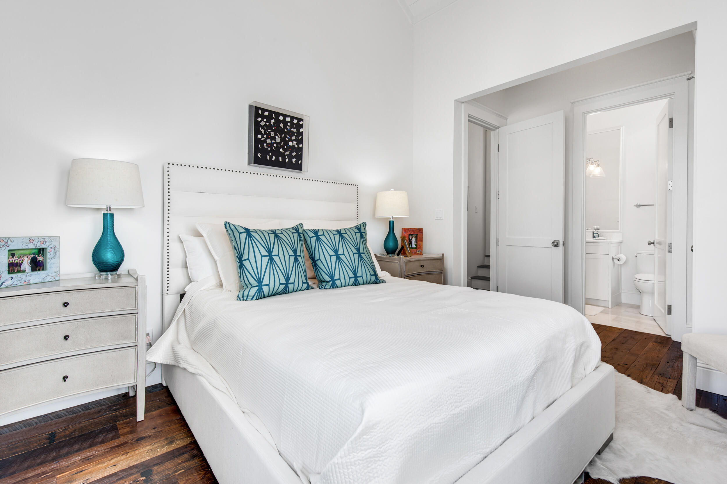 29 Bennett Santa Rosa Beach, FL 32459 - Photo 36 of 60 a bedroom with a bed and a lamp