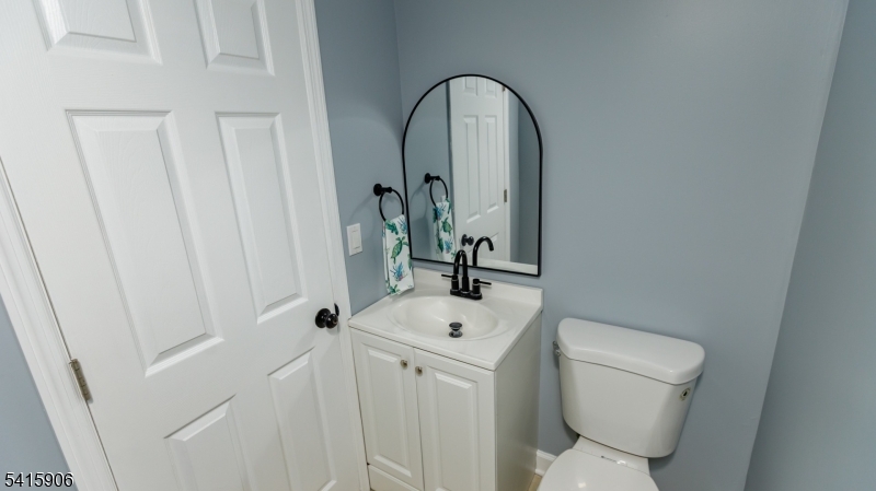 21 Greendale Road Newton, NJ 07860 - Photo 11 of 18