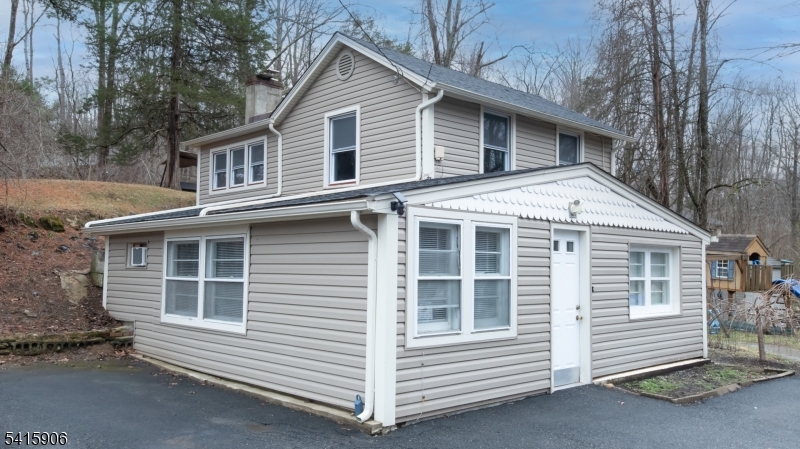 21 Greendale Road Newton, NJ 07860 - Photo 2 of 18