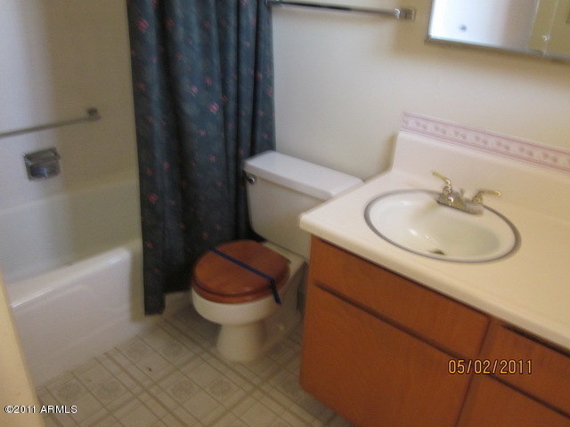5302 Covina Road Mesa, AZ 85205 - Photo 13 of 13 Master bathroom