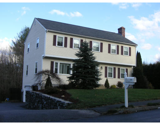 37 Harriman Road Hudson, MA 01749 - Photo 1 of 14 Gallery Image 1