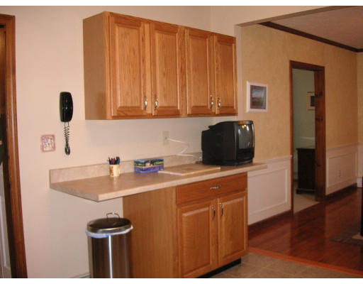 37 Harriman Road Hudson, MA 01749 - Photo 4 of 14 Gallery Image 4