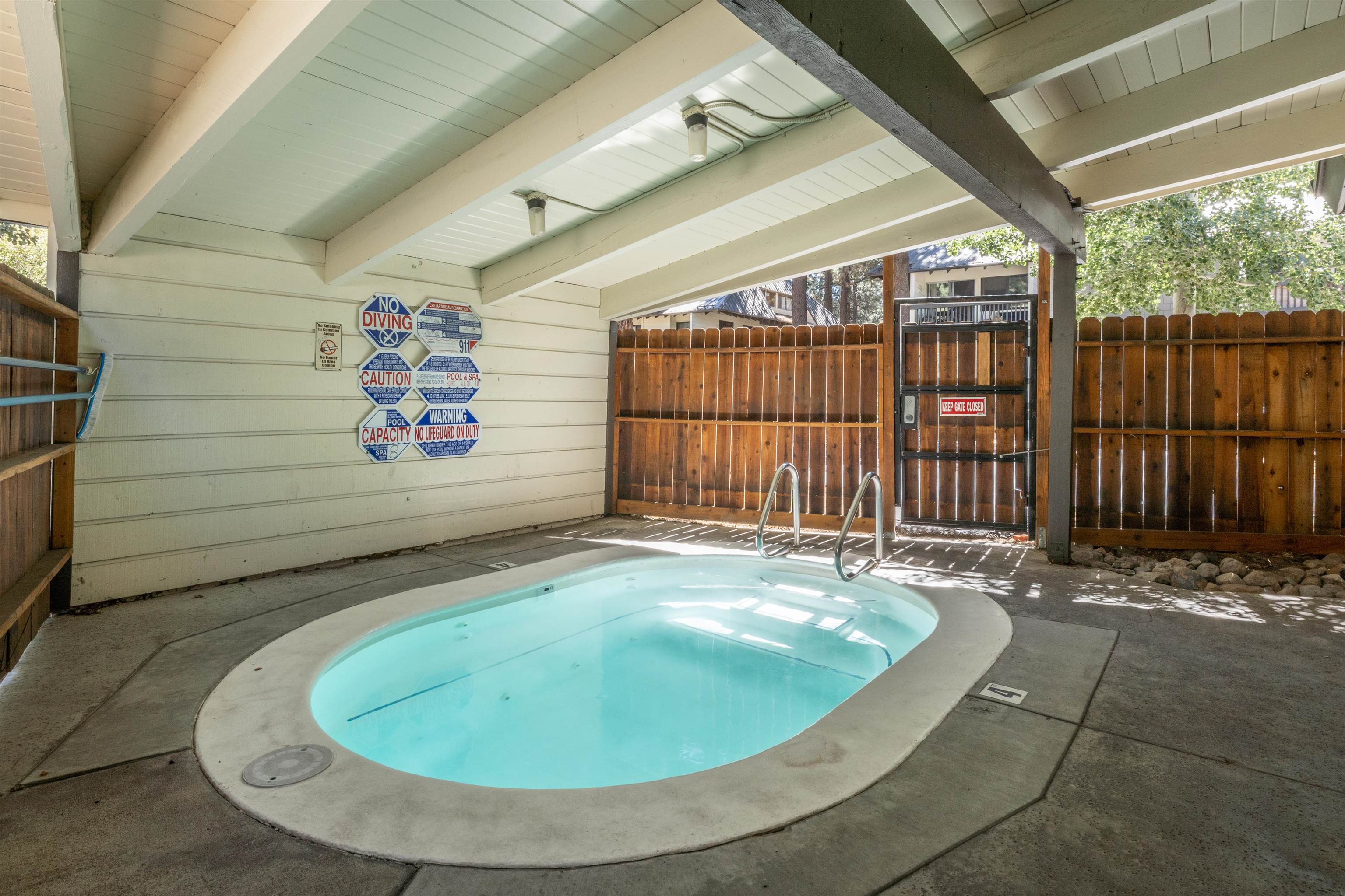 2289 Sierra Nevada Road, Unit G8 Mammoth Lakes, CA 93546 - Photo 23 of 23 View of swimming pool featuring a community hot tub