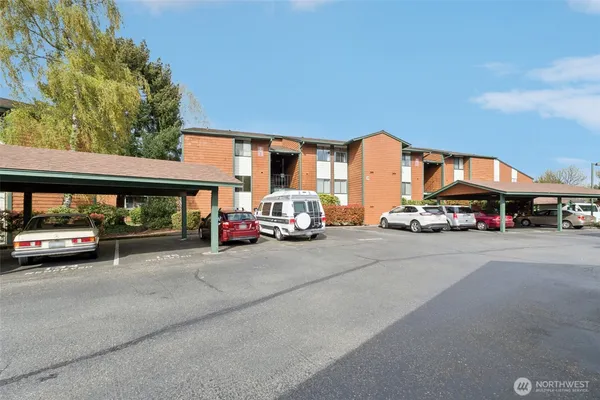 $310,000 | 7307 North Skyview Place, Unit G102, Tacoma, WA 98406