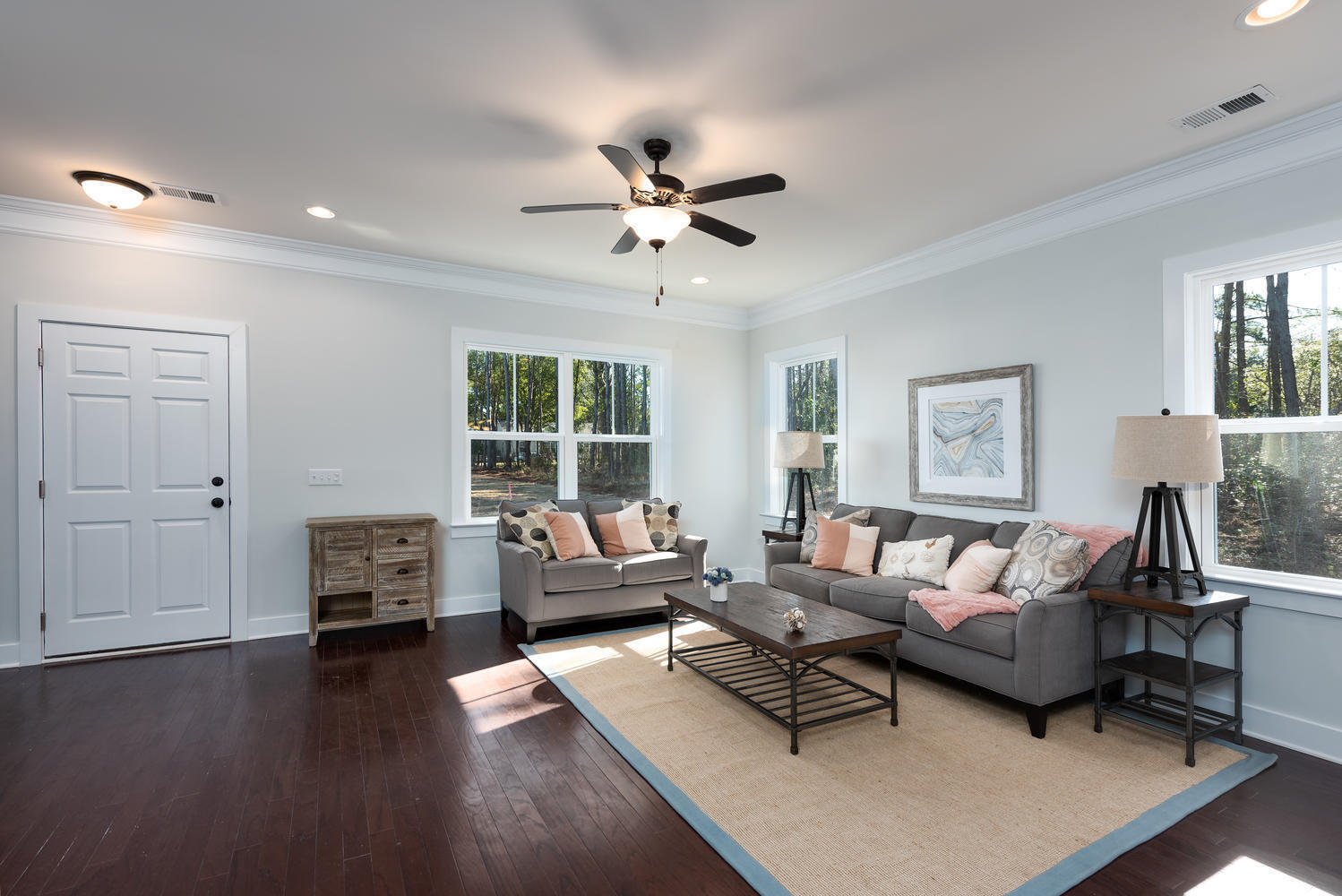 831 Jordan Street Charleston, SC 29412 - Photo 8 of 25 20190205134908950187000000-o