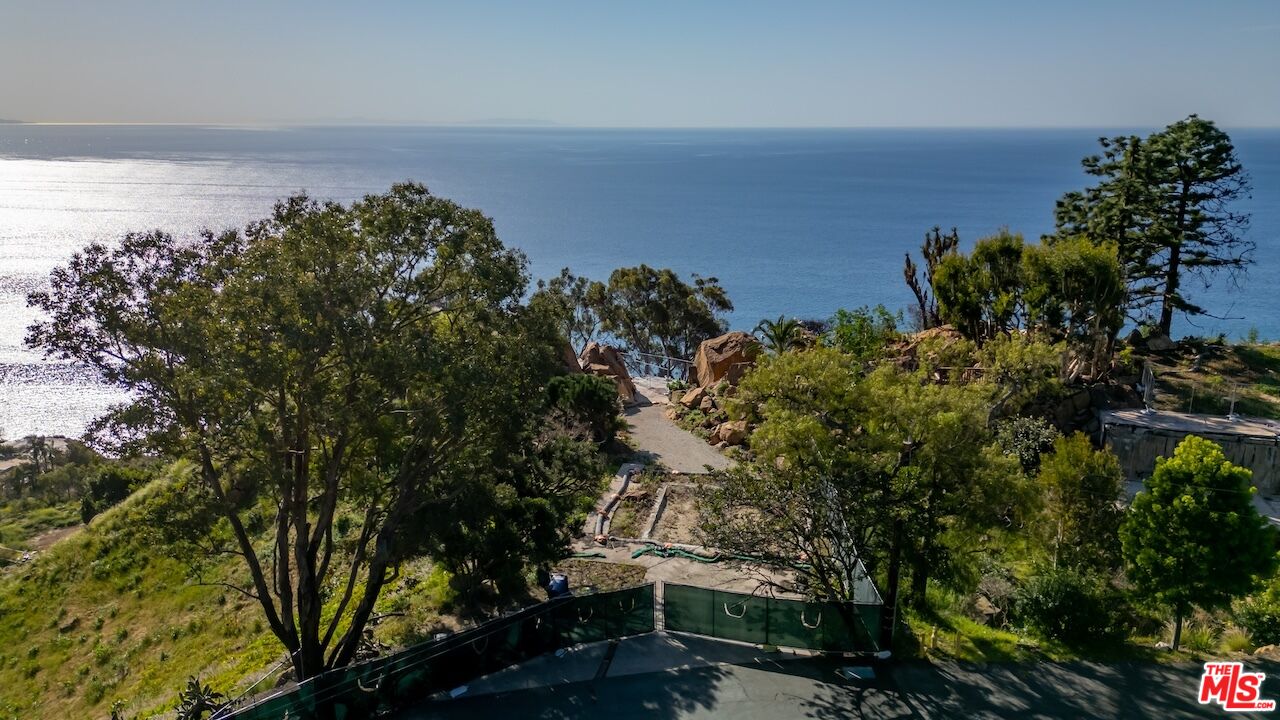 20520 Pinnacle Way Malibu, CA 90265 - Photo 16 of 30