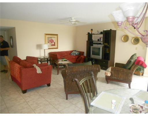 32 Forest Hills Lane Boca Raton, FL 33431 - Photo 1 of 1 Den/Family/Great Room