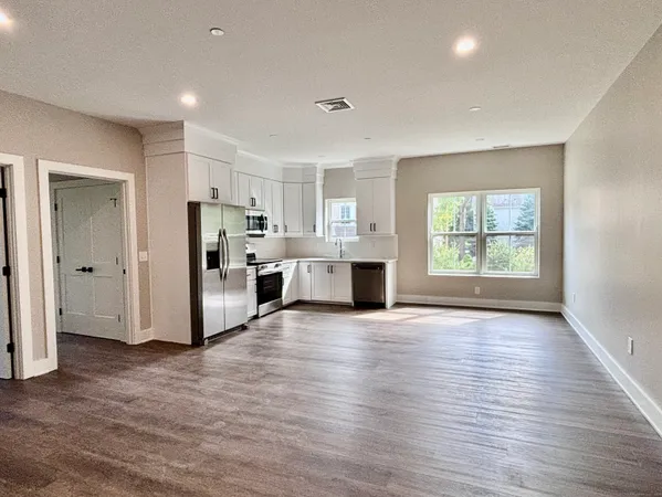 $3,700 | 5 North Salem Road, Unit 101, Ridgefield, CT 06877