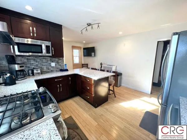 $3,000 | 9 Melbourne Avenue, Unit 2, Newton, MA 02460