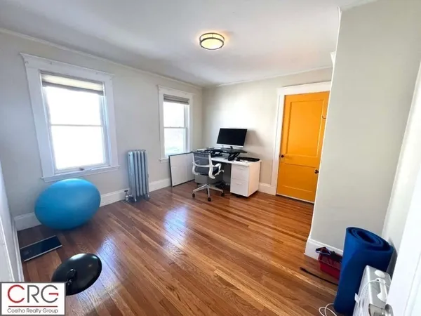 $3,000 | 9 Melbourne Avenue, Unit 2, Newton, MA 02460