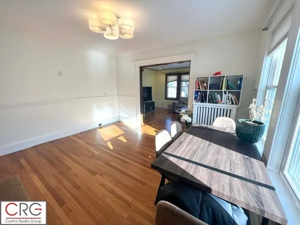 $3,000 | 9 Melbourne Avenue, Unit 2, Newton, MA 02460