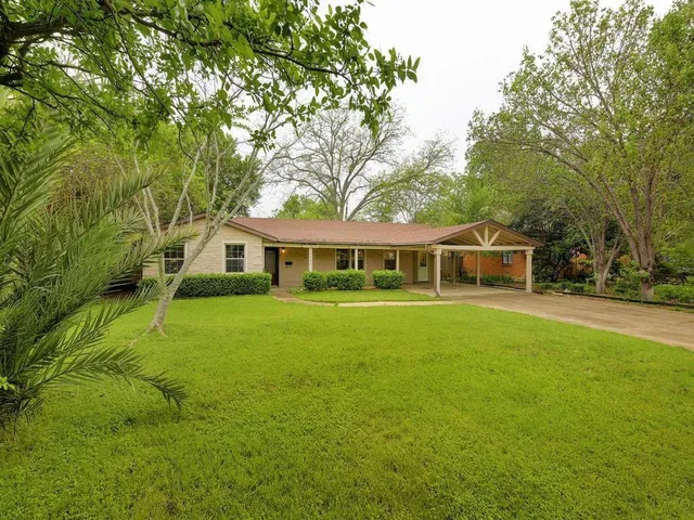 $3,800 | 2905 Perry Lane, Austin, TX 78731