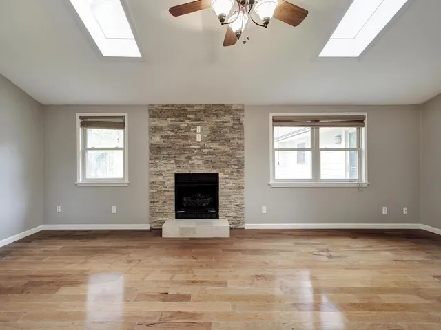 $3,800 | 2905 Perry Lane, Austin, TX 78731