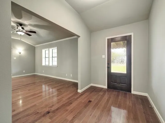 $3,800 | 2905 Perry Lane, Austin, TX 78731