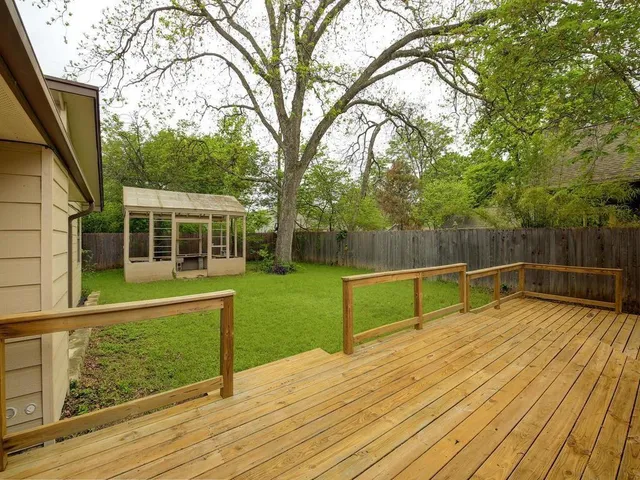 $3,800 | 2905 Perry Lane, Austin, TX 78731
