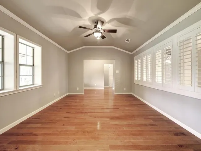 $3,800 | 2905 Perry Lane, Austin, TX 78731