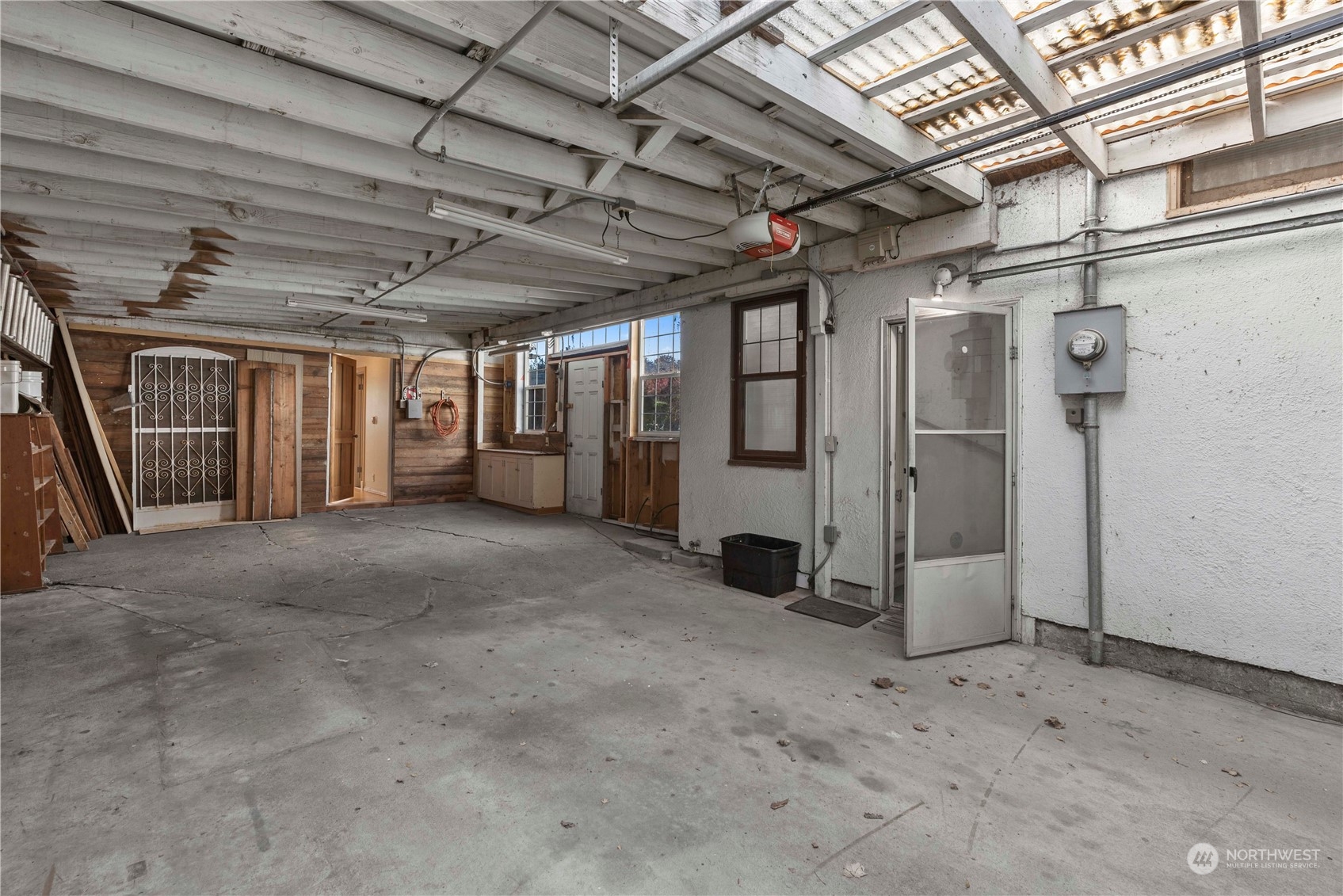 618 Hawthorne Street Wenatchee, WA 98801 - Photo 31 of 37 a view of empty room with wooden ceiling