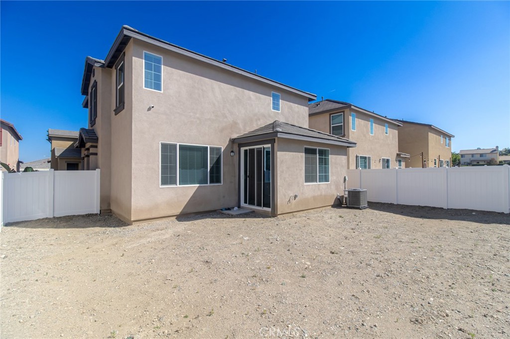 2448 Powell Drive Rialto, CA 92377 - Photo 19 of 33