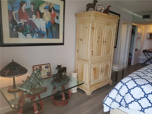 $6,000 | 1050 Longboat Club Road, Unit 1006, Longboat Key, FL 34228