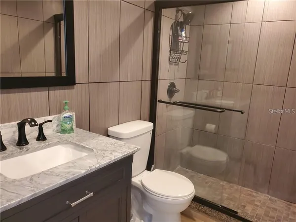 $6,000 | 1050 Longboat Club Road, Unit 1006, Longboat Key, FL 34228