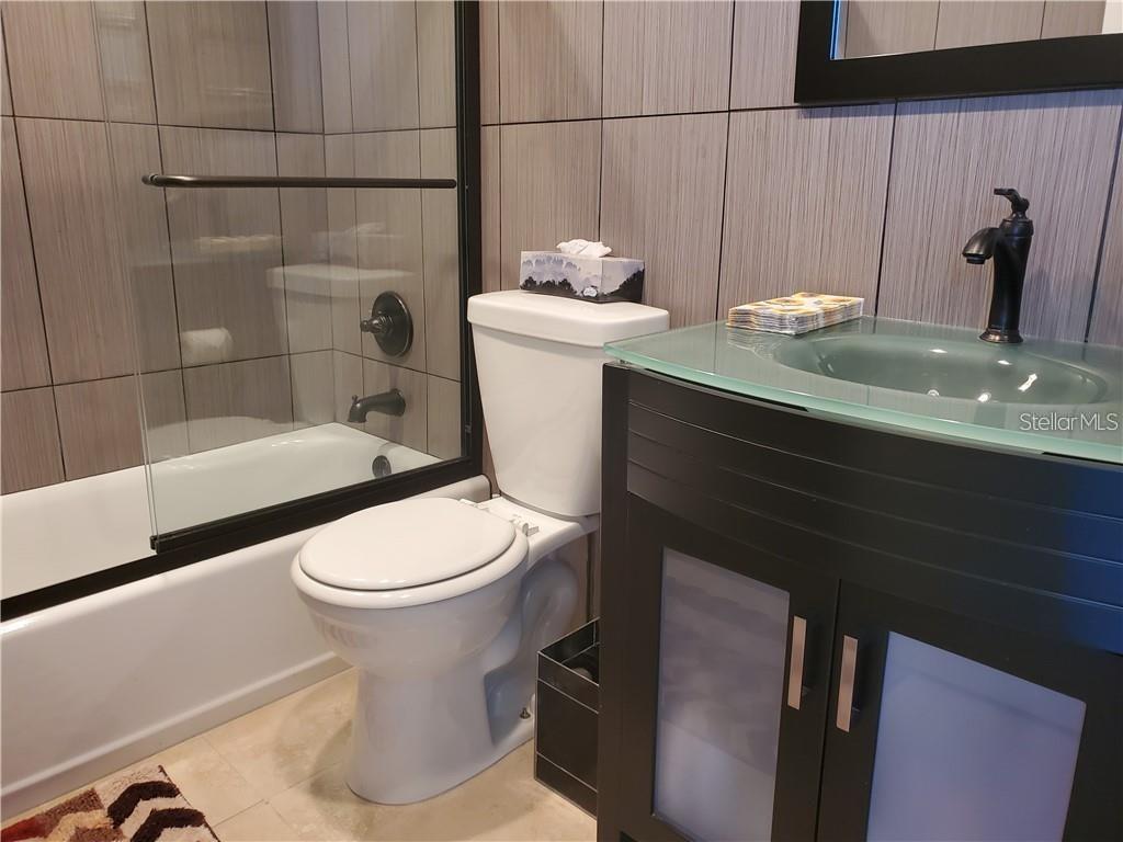 1050 Longboat Club Road, Unit 1006 Longboat Key, FL 34228 - Photo 27 of 41