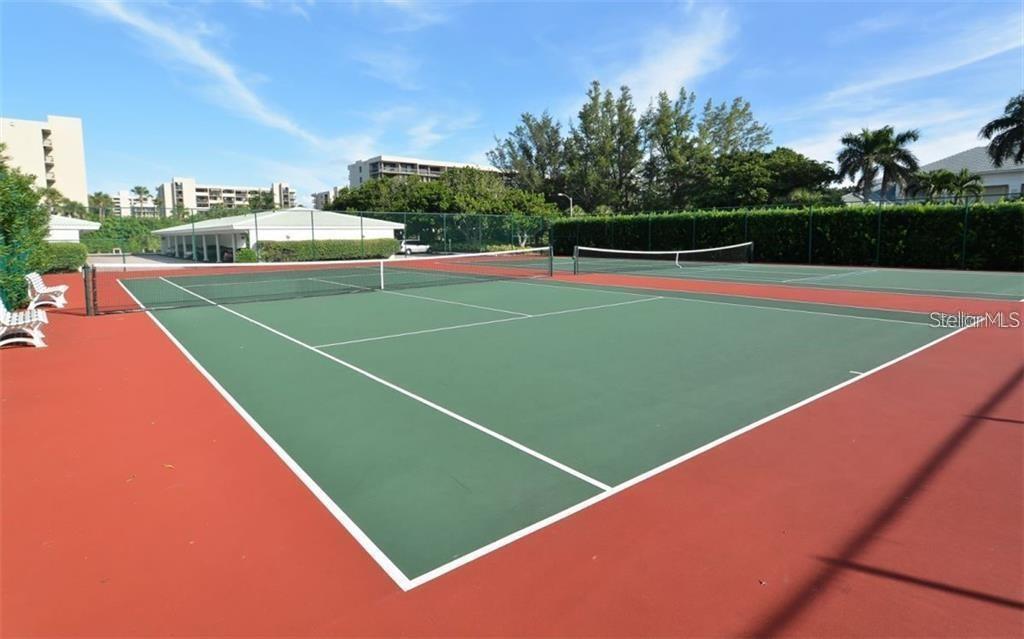 1050 Longboat Club Road, Unit 1006 Longboat Key, FL 34228 - Photo 36 of 41